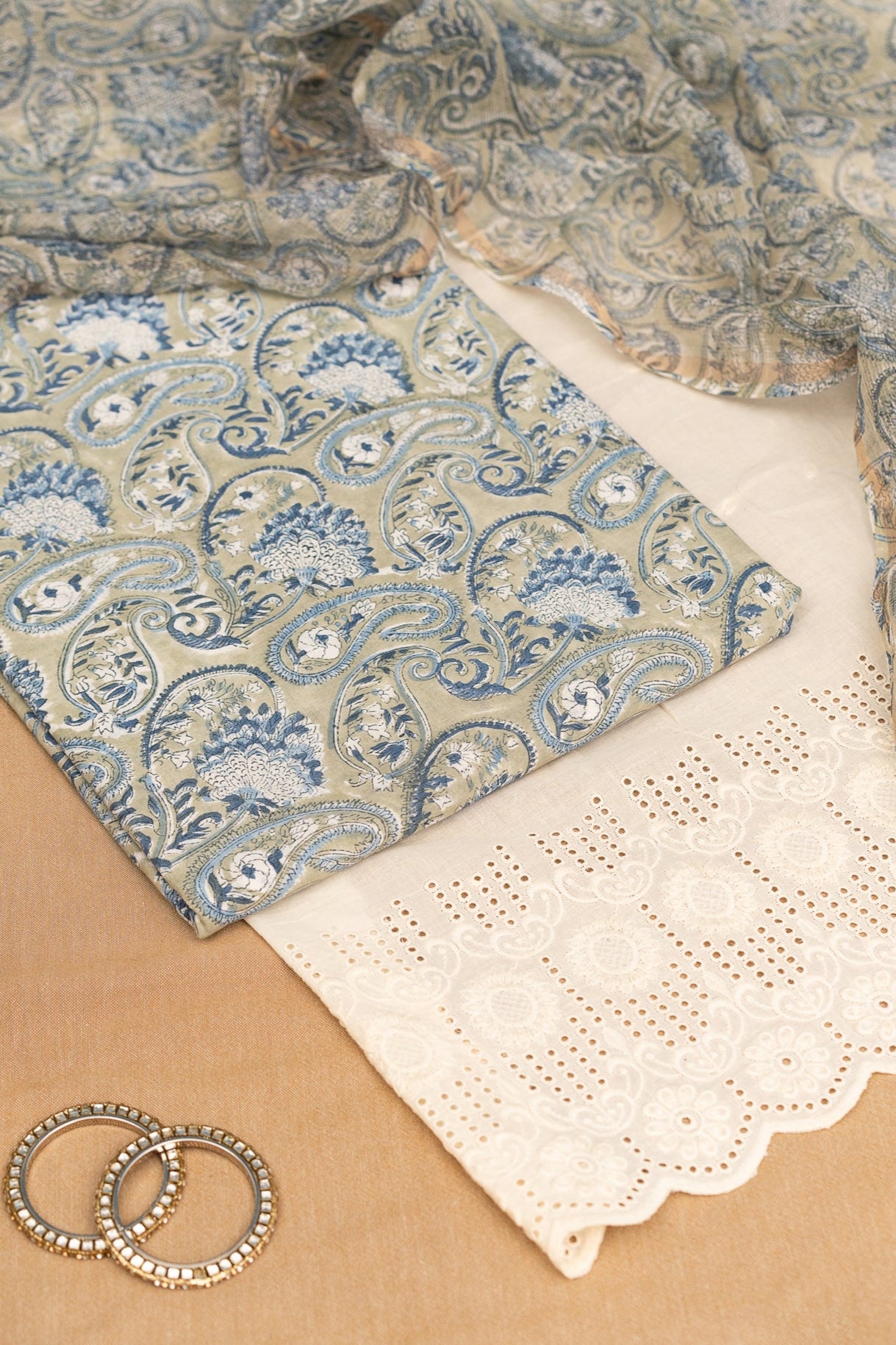ππ§ππ₯π‘ππ π£πππ¦πππ¬ β Unstitched Cotton 60Γ60 Suit Set with Kota Doria Dupatta (3 Piece Fabric)